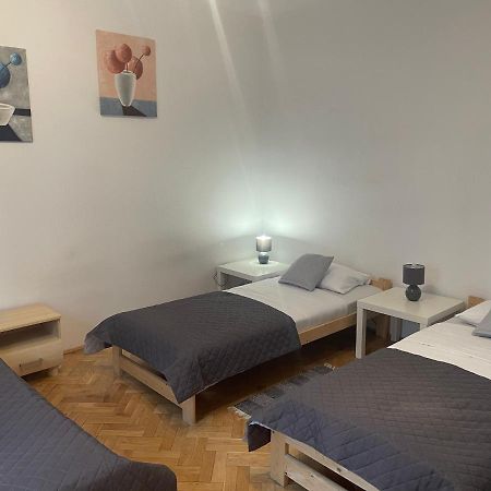 Apartamenty 650 Metrow Od Dworca Przemyśl 外观 照片