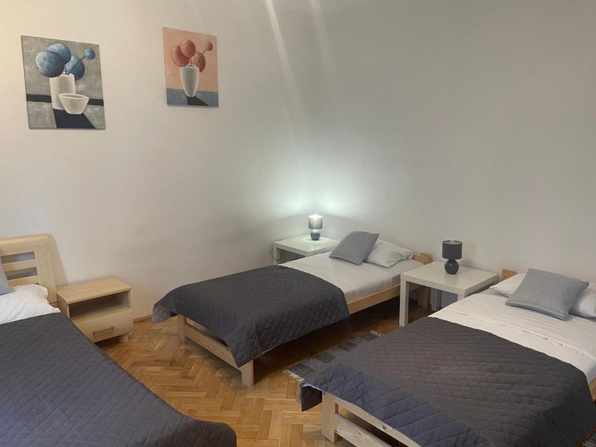 Apartamenty 650 Metrow Od Dworca Przemyśl 外观 照片