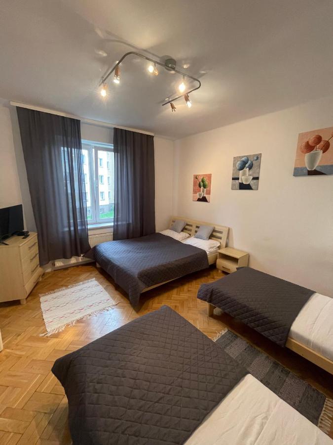 Apartamenty 650 Metrow Od Dworca Przemyśl 外观 照片