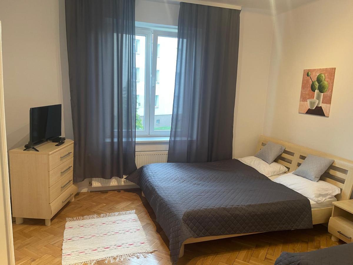 Apartamenty 650 Metrow Od Dworca Przemyśl 外观 照片